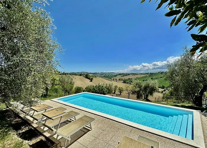 Ancient Charm Retreat With Dream Pool, Private Sauna Whirlpool