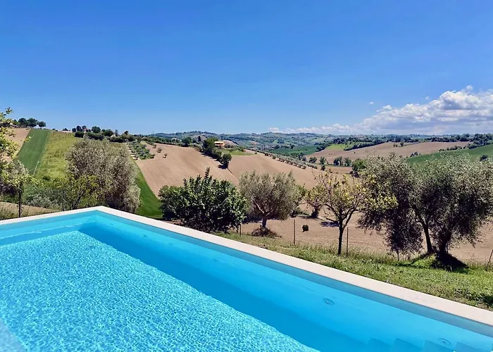 Ancient Charm Retreat With Dream Pool, Private Sauna Whirlpool Apartment *