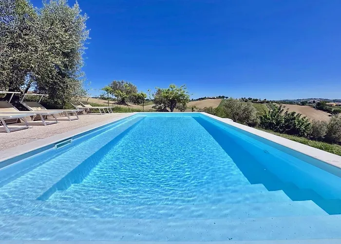 Ancient Charm Retreat With Dream Pool, Private Sauna Whirlpool Apartment *